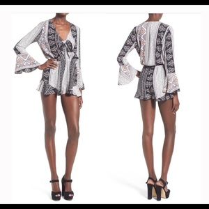 💜woman’s Paisley Print Tie Front Boho  Romper💜